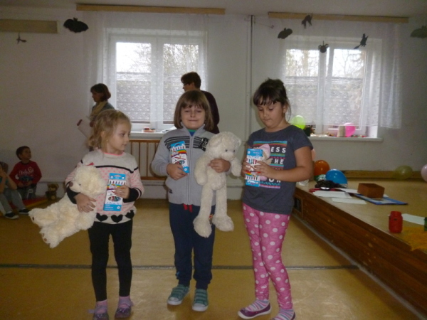 III miejsce - Maja Gil, Estera Pogorzelska, Piotrek Domonik -wiersz o misiu
